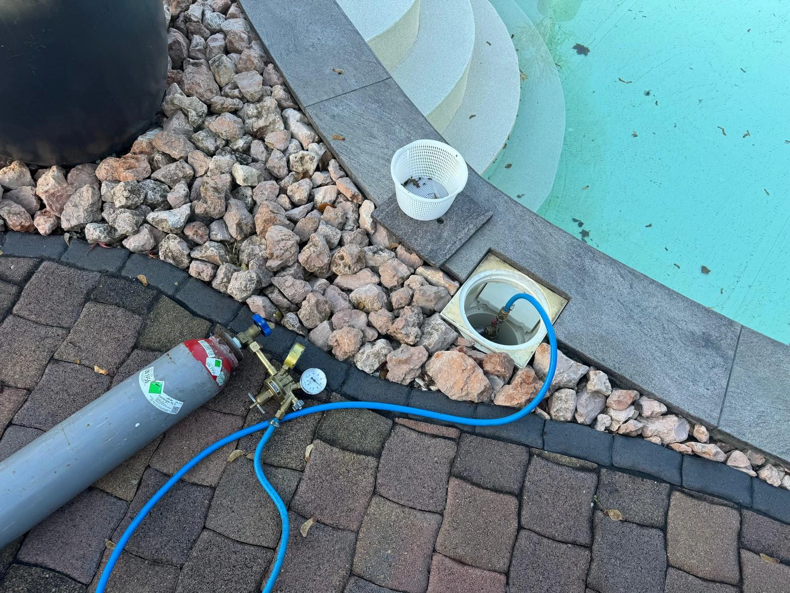 whatsapp-image-2025-10-29-at-124239